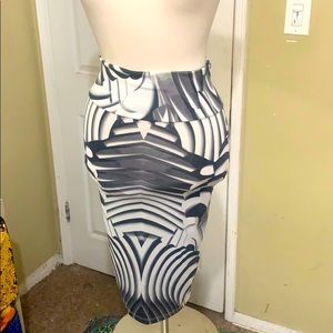 Bebe Printed Pencil Skirt